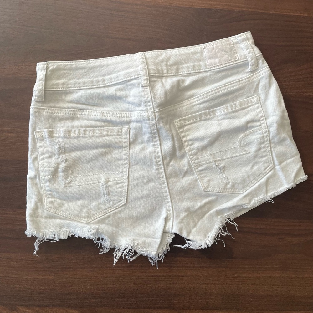 American Eagle White Hi-rise Shortie